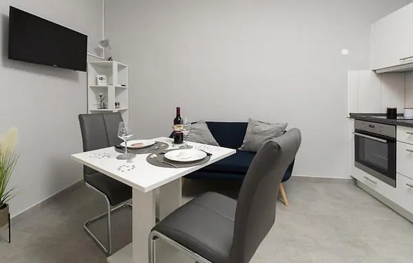 Apartman Nina Rovinj 0*,  Croatia