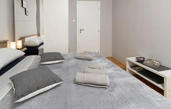 Apartman Nina Rovinj 0*,  Croatia